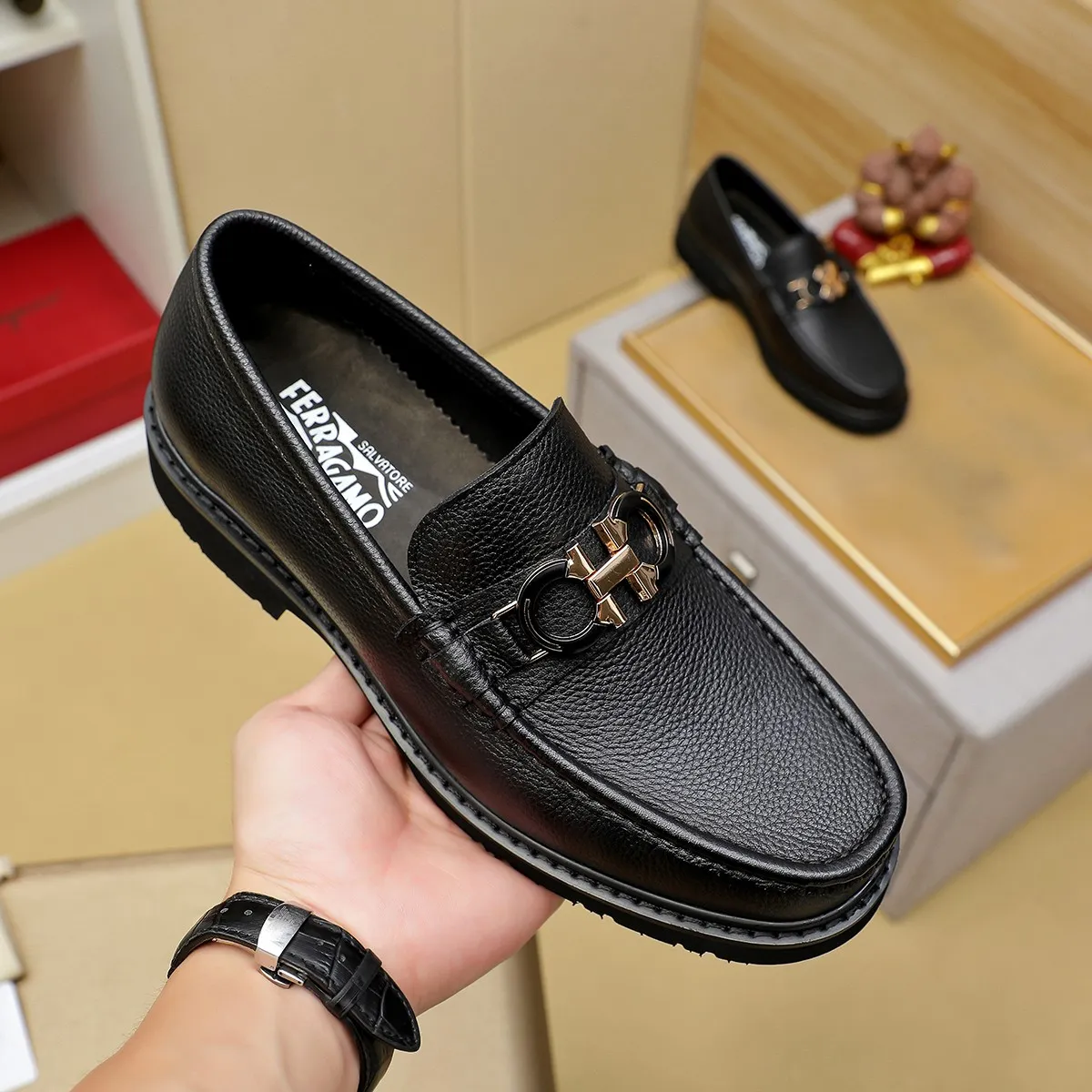 Men's shoes 💰500 Ferragamo [Ferragamo] top imported suit men's shoes 💯Original copy of the official website, product materials: selected imported embossed calfskin + luxury hardware buckle accessories ~ imported water-dyed cow 🐂 leather lining. Strong three-dimensional visual effect, original combination outsole, multiple colors available😘 Size: 38-44 (.45.46. Customized)